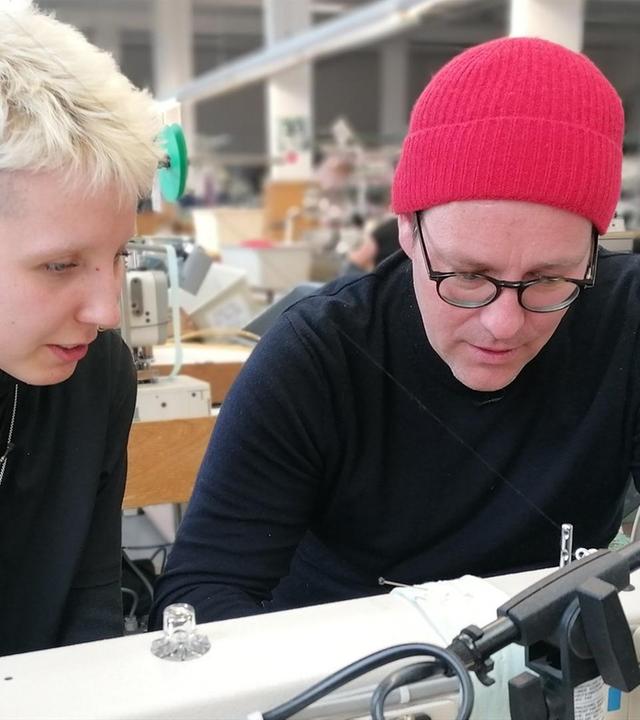 Ben im Praktikum: Textilmanufaktur