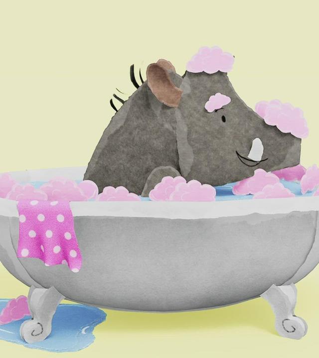 Das Wildschwein badet