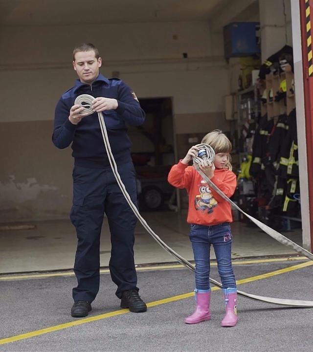 Katarina besucht die Feuerwehr