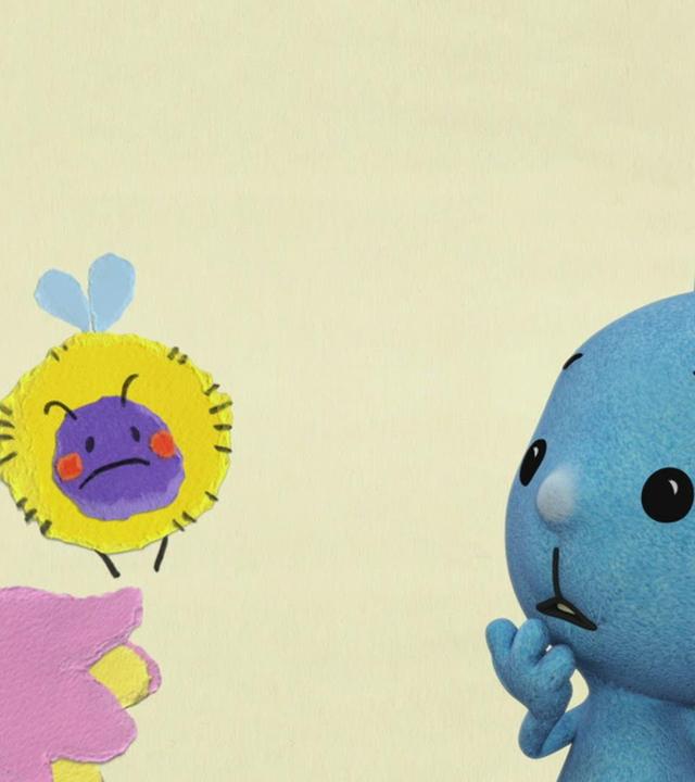 Kikaninchen gibt einer dicken Hummel Starthilfe