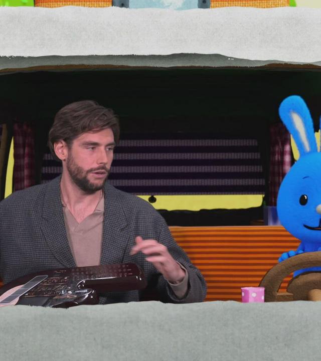 Kikaninchen macht Musik mit Álvaro Soler