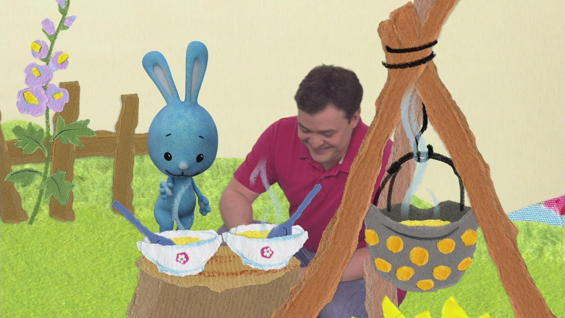 Kikaninchen und Christian kochen Gemüsesuppe