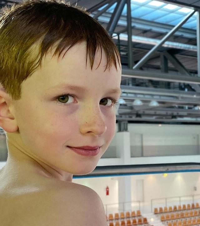 Lior lernt Wasserspringen