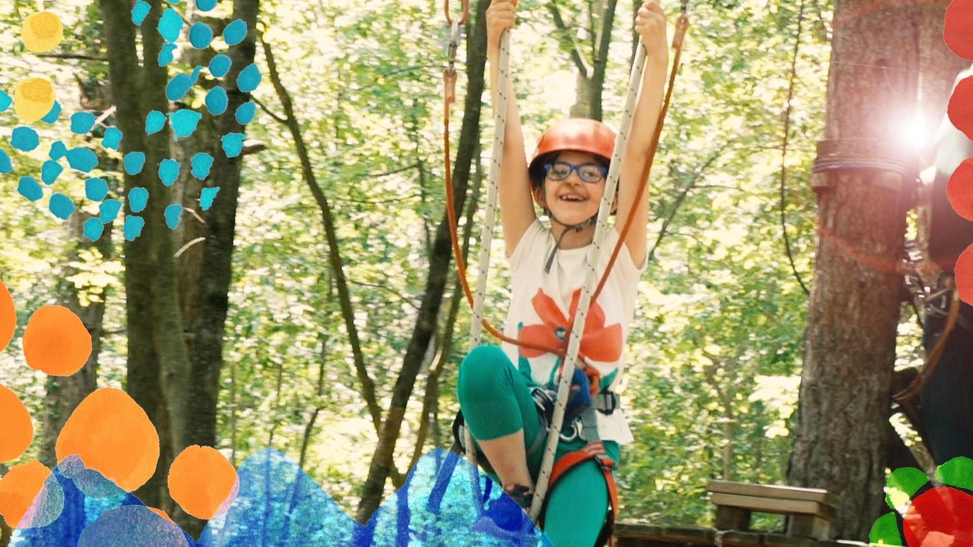 Nina im Kletterpark