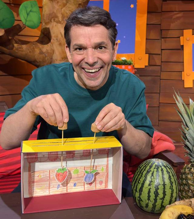 Obsttheater basteln - Obstkranz bei MACH MiT!