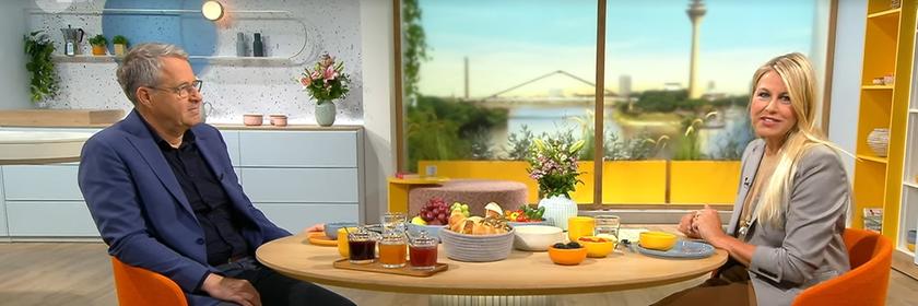 Bernd Mosebach am Frühstückstisch mit in der Sendung "Volle Kanne"