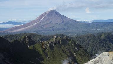 Zdfinfo - Indonesien - Ungezähmt (3/5): Im Schatten Der Vulkane