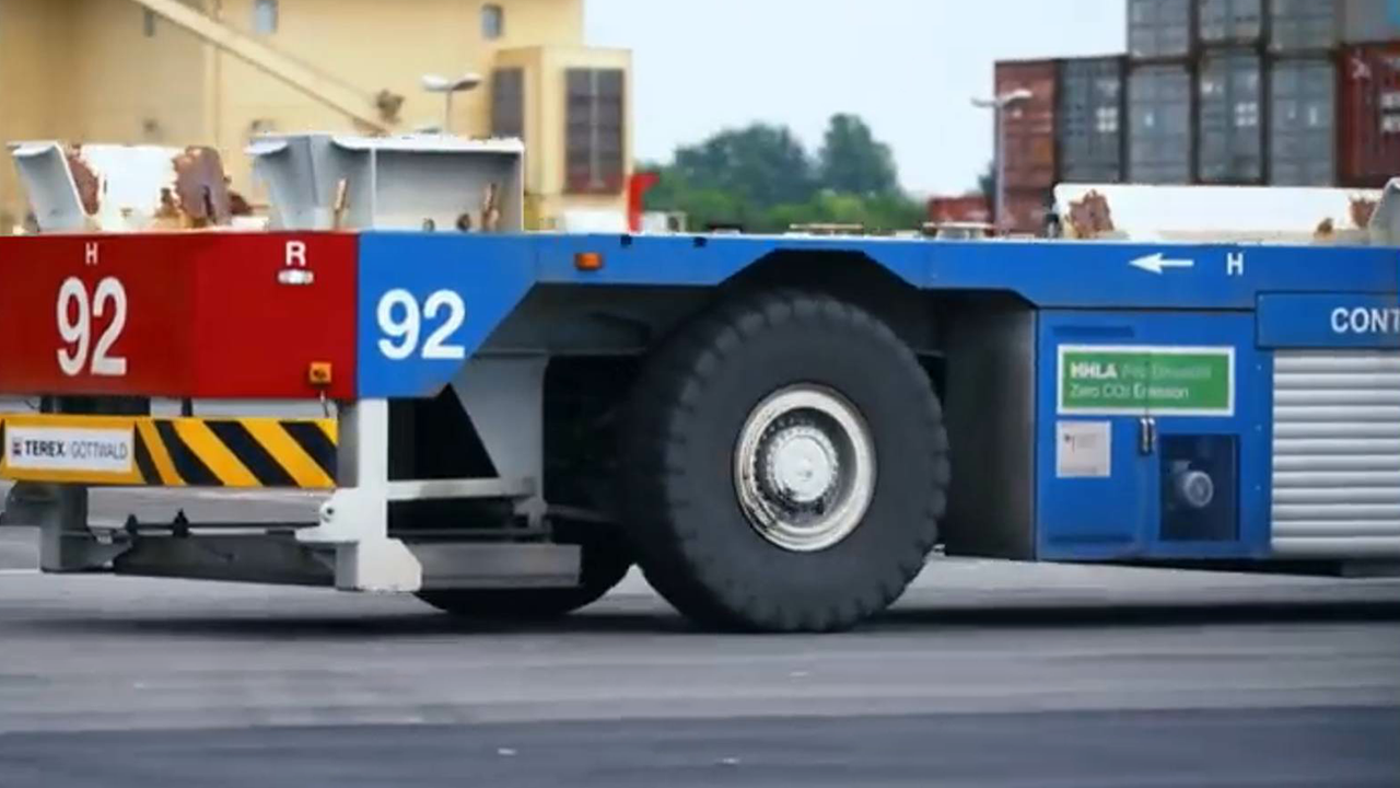 Fahrerloses Fahrzeug im Hamburger Hafen