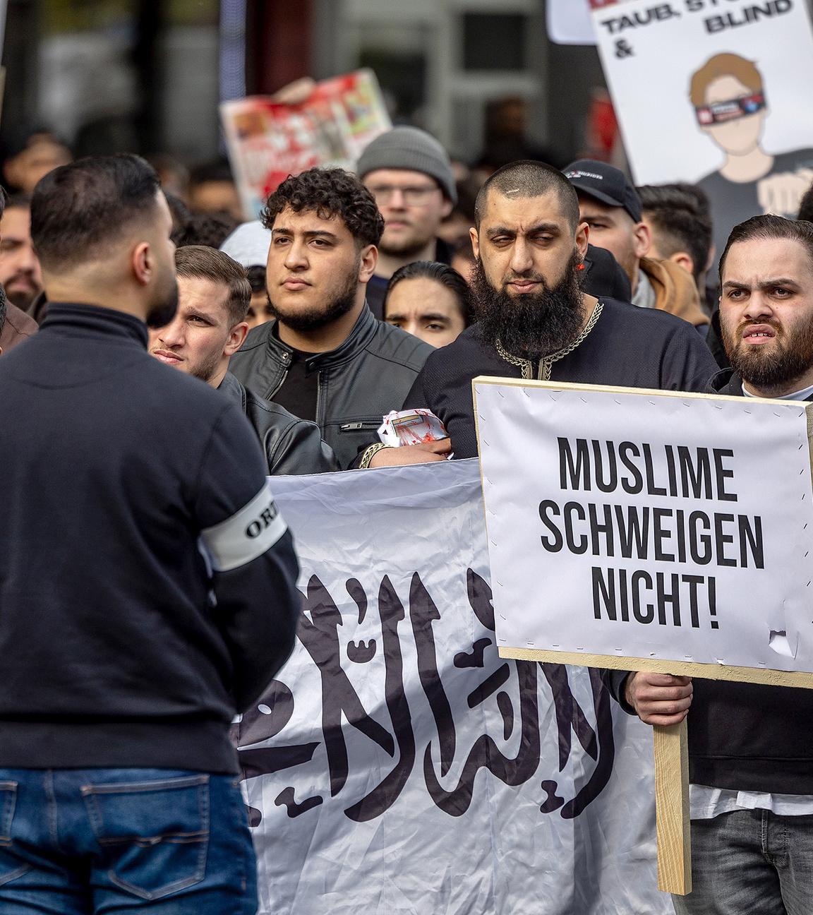 Teilnehmer einer Islamisten-Demo in Hamburg