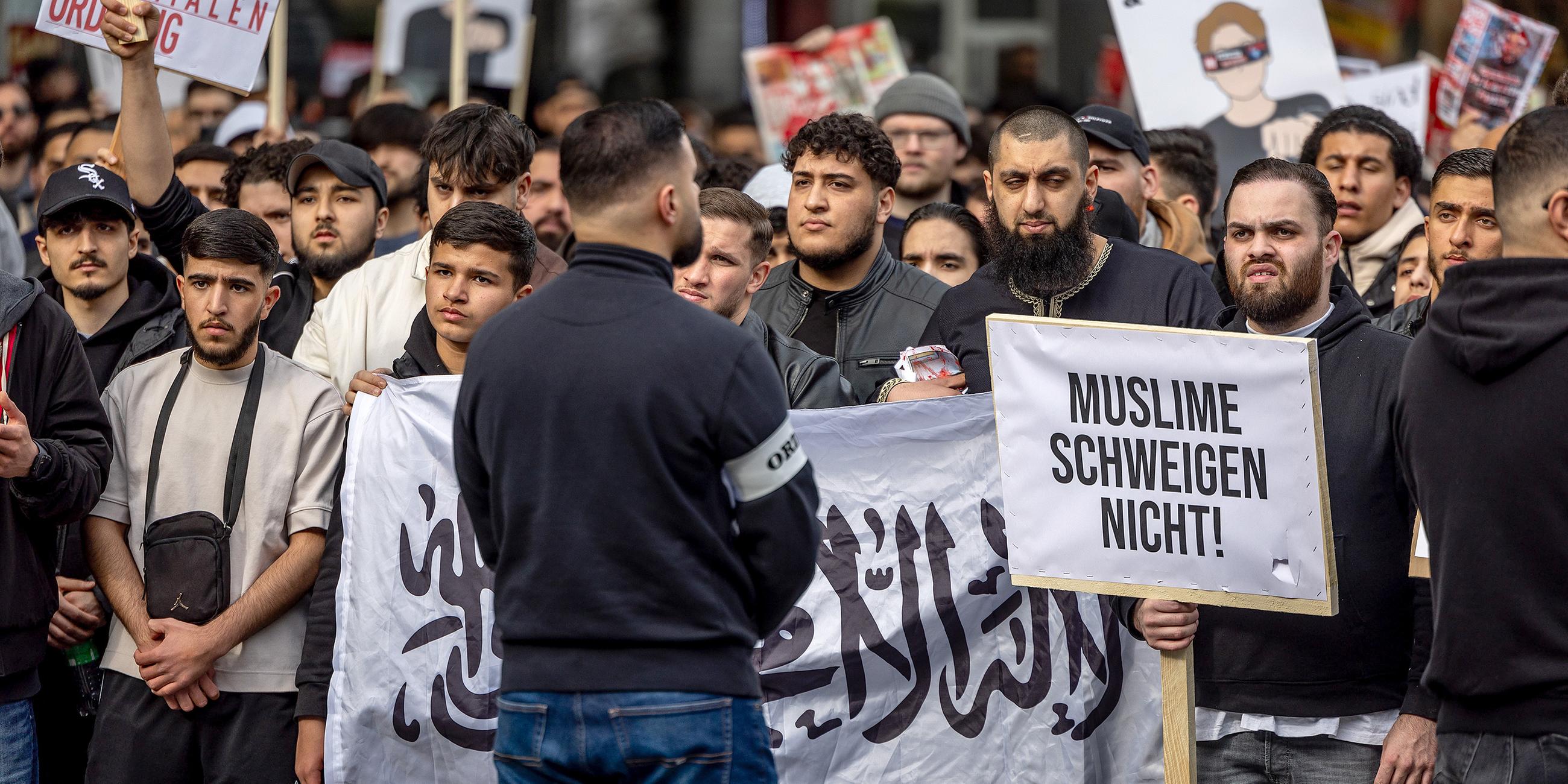 Teilnehmer einer Islamisten-Demo in Hamburg