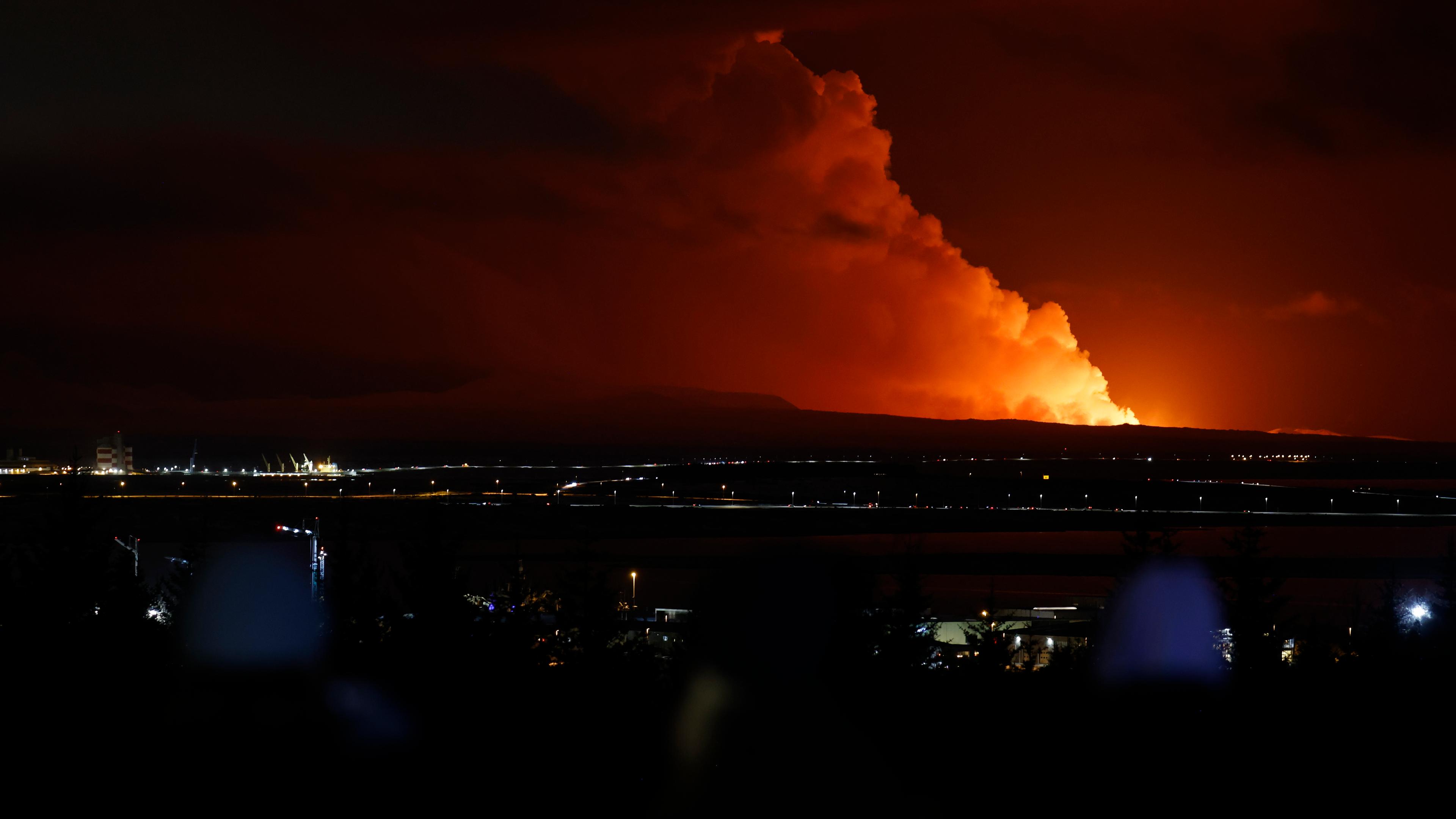 In Island ist nach starker seismischer Aktivität ein Vulkan ausgebrochen.
