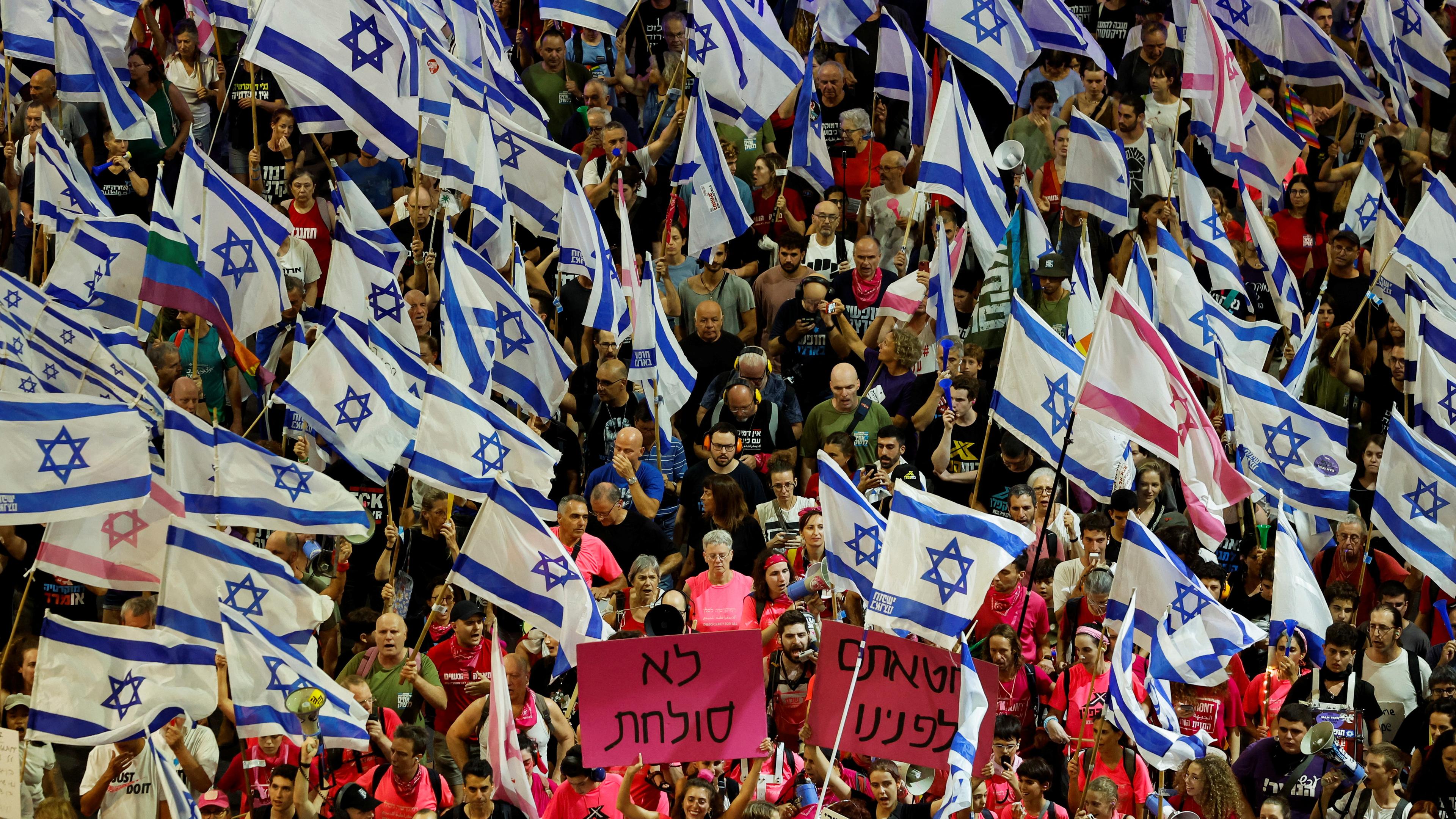 Israel: 100,000 protests against Netanyahu