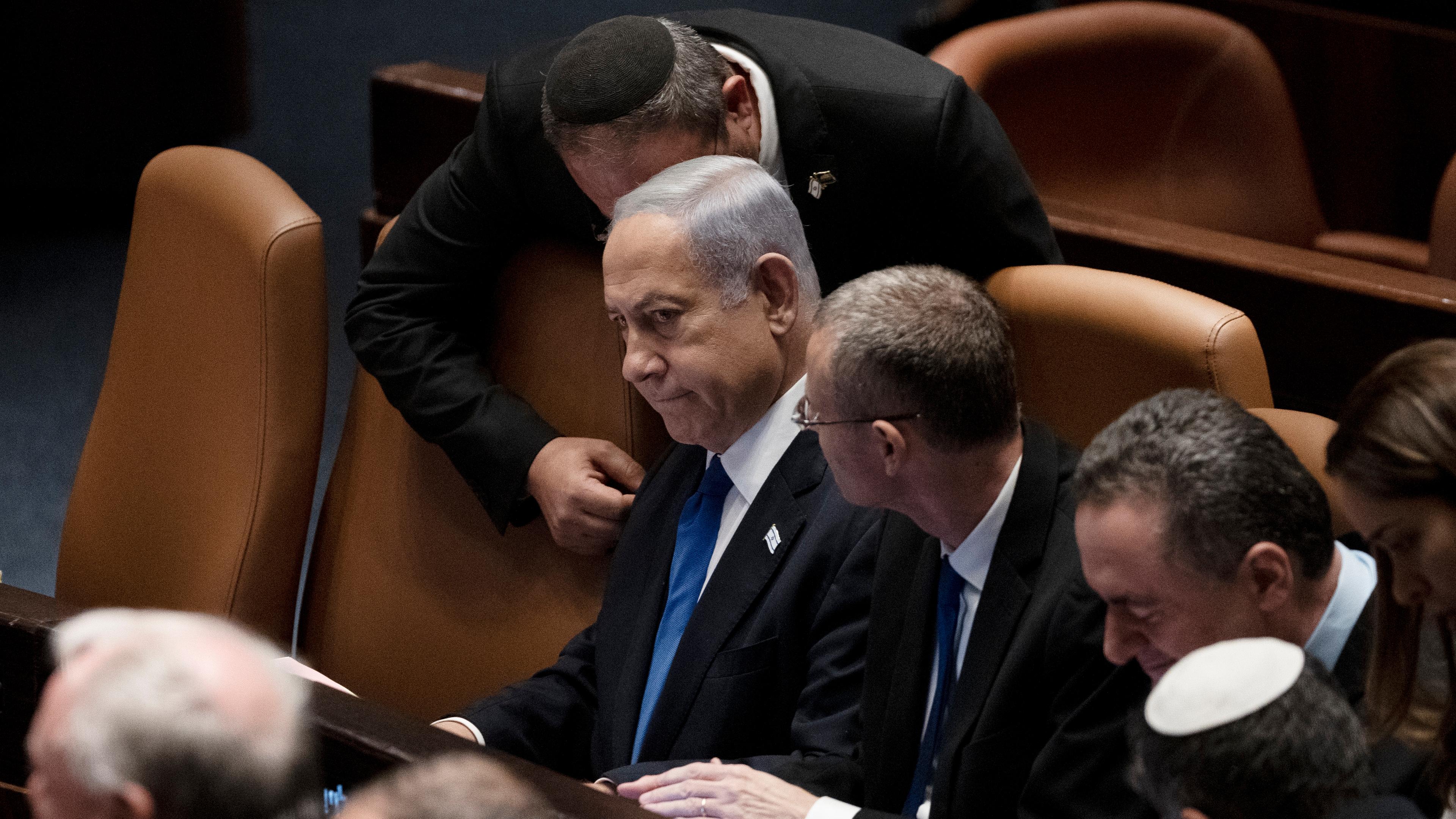 Der israelische Ministerprsäident Netanjahu bei einer Sitzung des Parlaments zur umstrittenen Justizreform