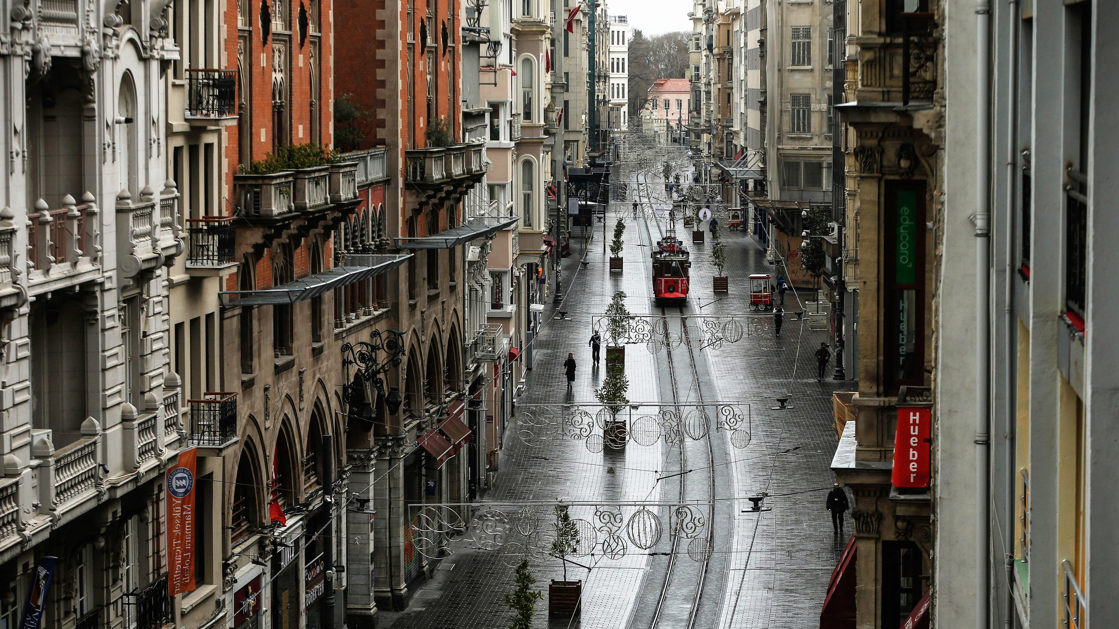 Istanbul - Leere Einkaufsstraße