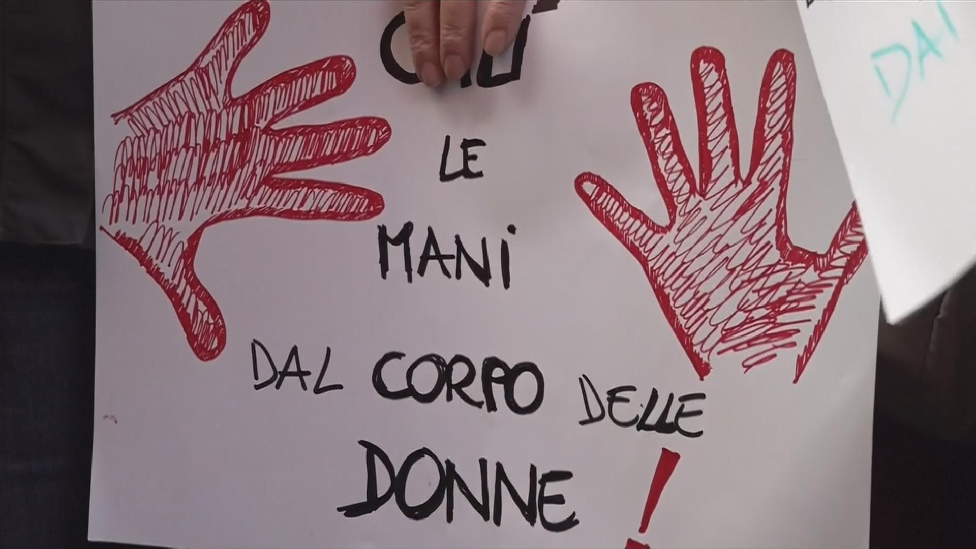 Italien: Streit um Anti-Abtreibungsaktivisten