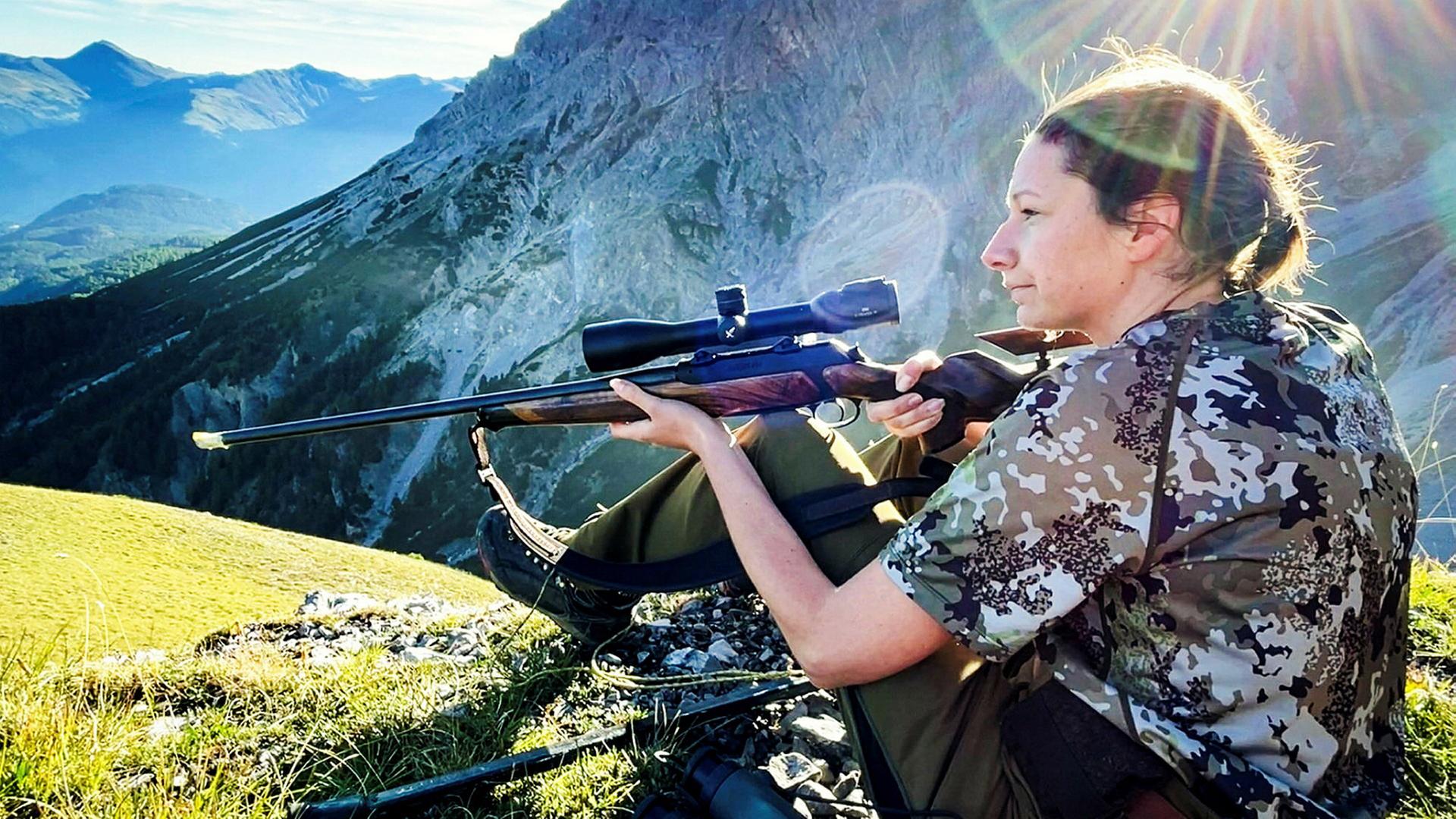 Die Engadinerin Silvana Stecher, 32,  ist seit 10 Jahren passionierte Jägerin. 
