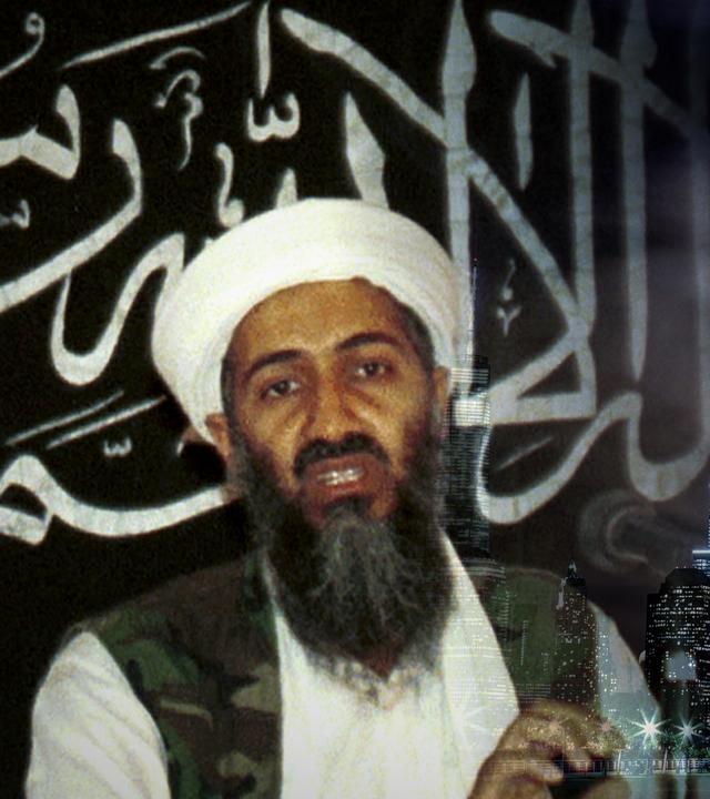  Collage. Osama bin Laden vor dem "schwarzen Banner", rechts eine Illumination der Manhattan Skyline.