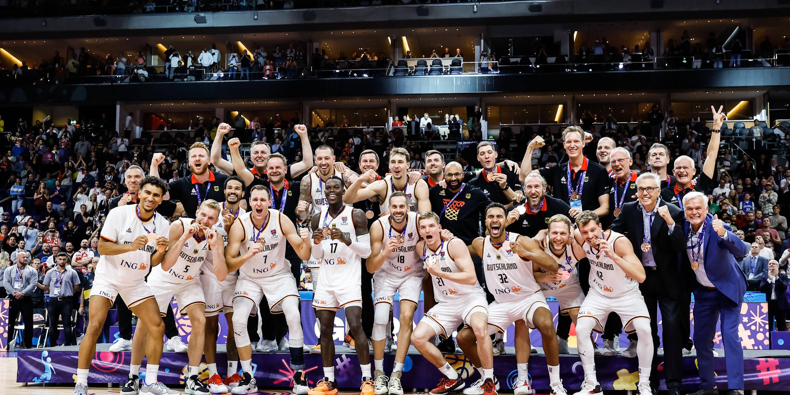 Bilder des Jahres: Die deutschen Basketballer gewinnen Bronze bei der Heim-EM