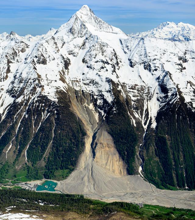 Blatten Schweiz, das Tal ein Jahr dem Bergsturz-Unglück