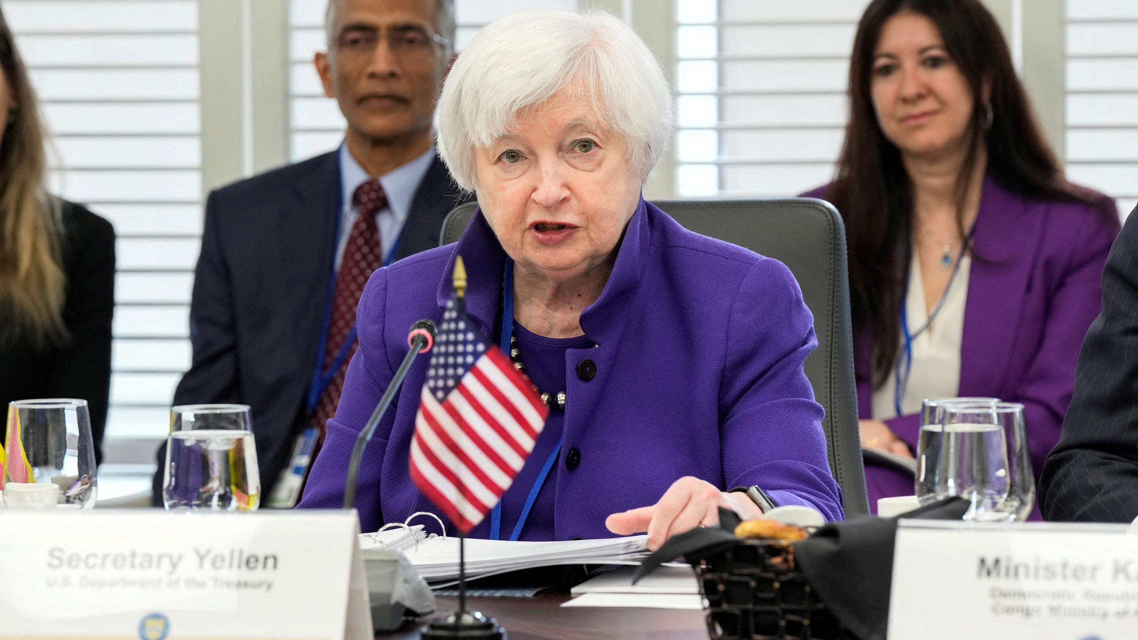 US-Finanzministerin Janet Yellen veranstaltet am 12. April im Gebäude des Internationalen Währungsfonds in Washington, D.C., USA, einen runden Tisch mit Finanzministern aus Kreditnehmer- und Anteilseignerländern