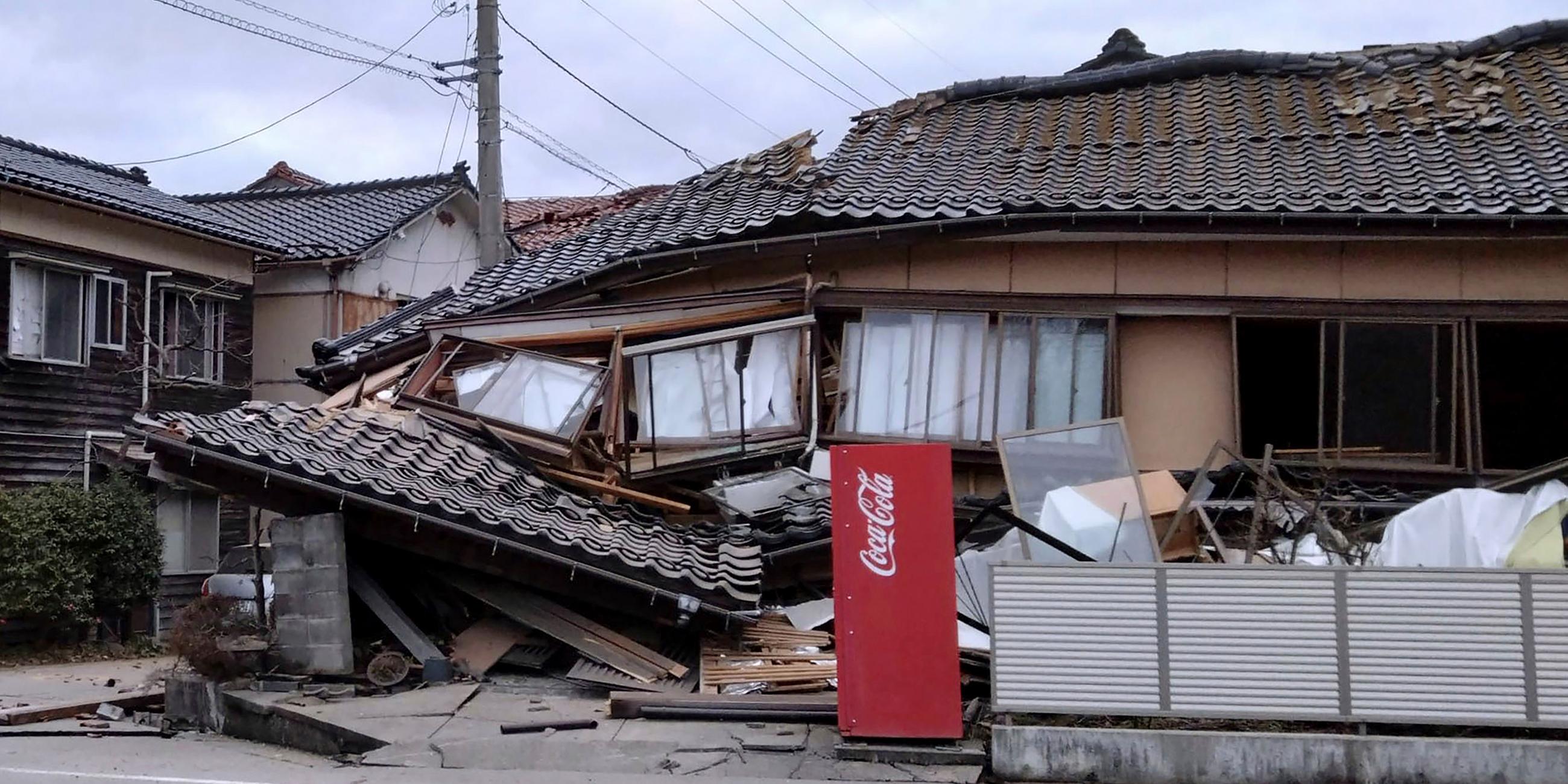 Zerstörtes Haus in Wajima, Japan