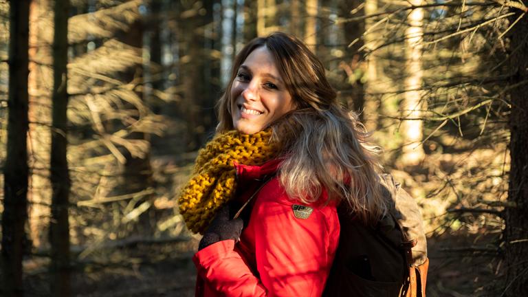 Jasmina Neudecker im Wald