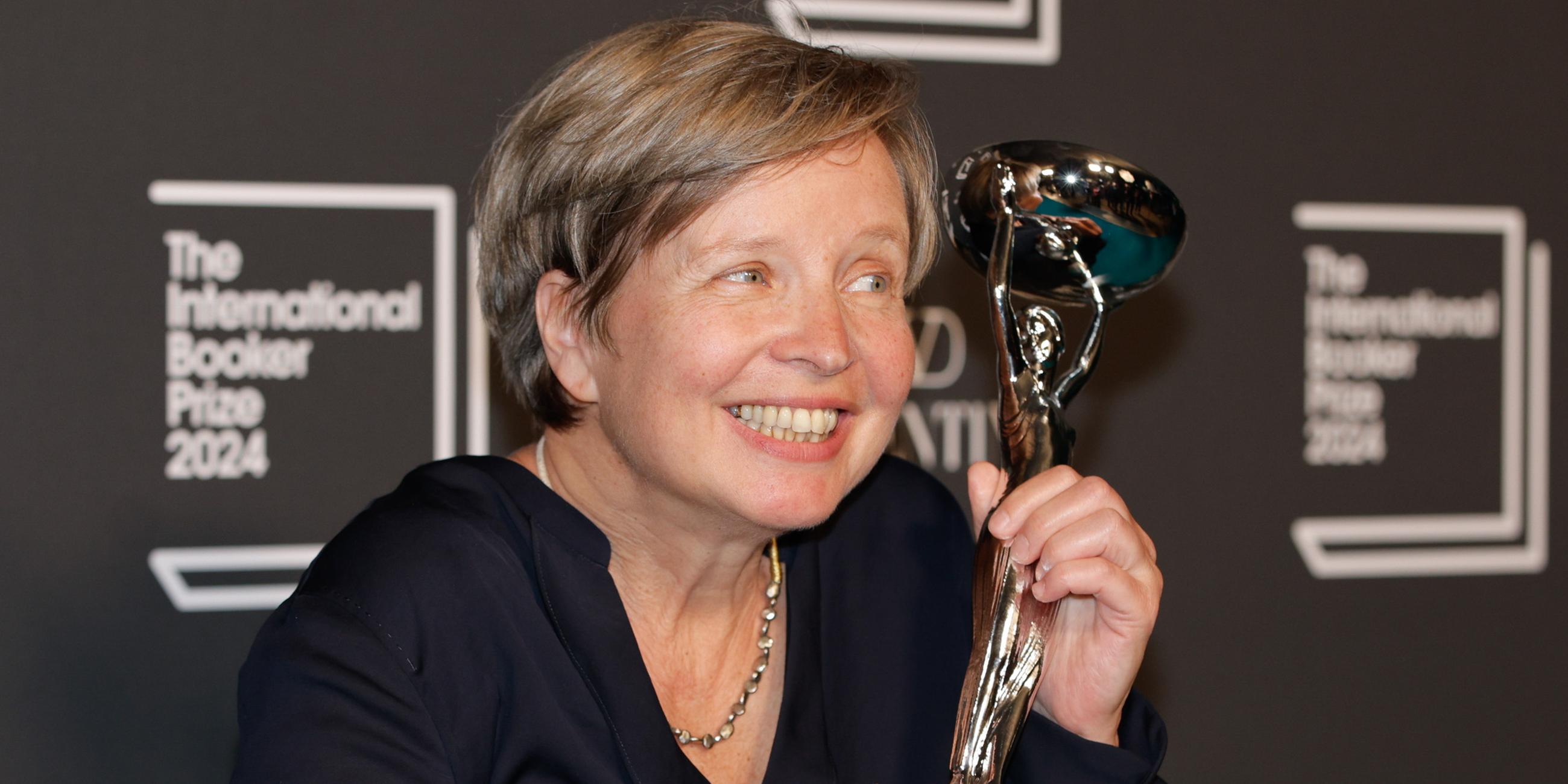 Die Schriftstellerin Jenny Erpenbeck hat den International Booker Prize 2024 gewonnen.
