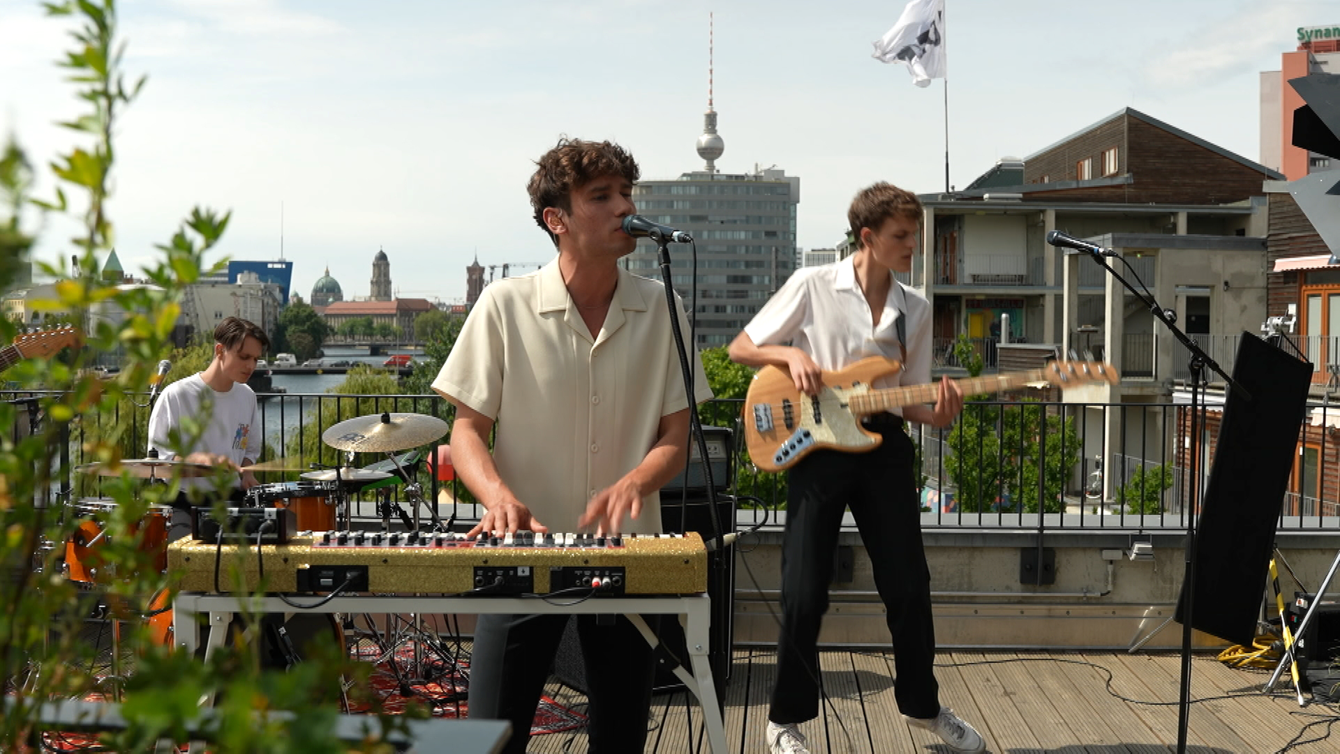 Jeremias performt "Golden Hour" für aspekte
