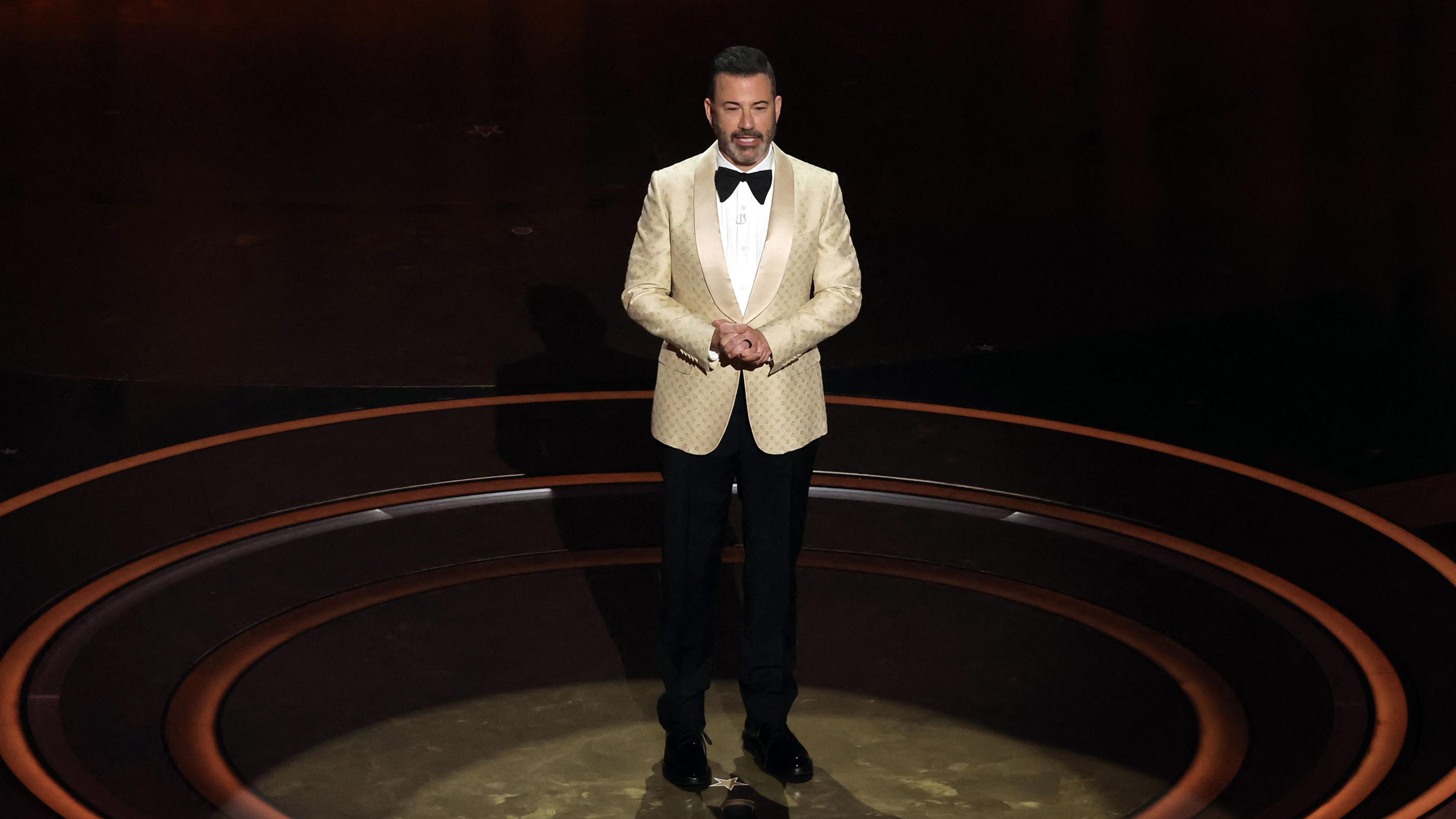 Moderator Jimmy Kimmel spricht auf der Bühne