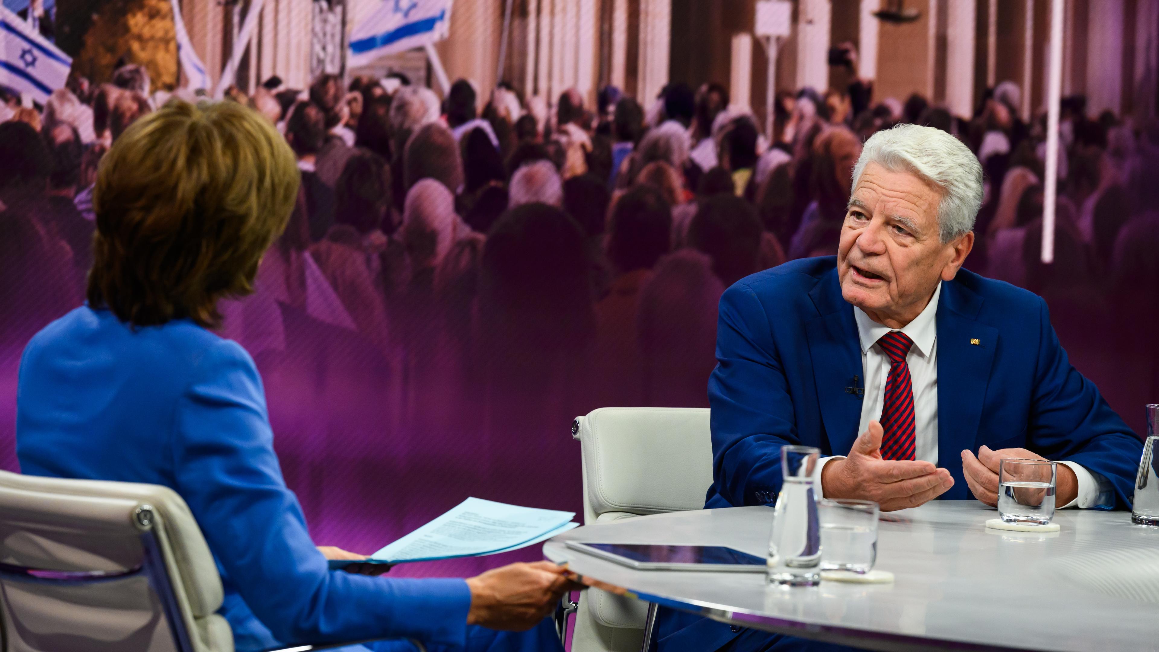 Joachim Gauck bei "maybrit illner"