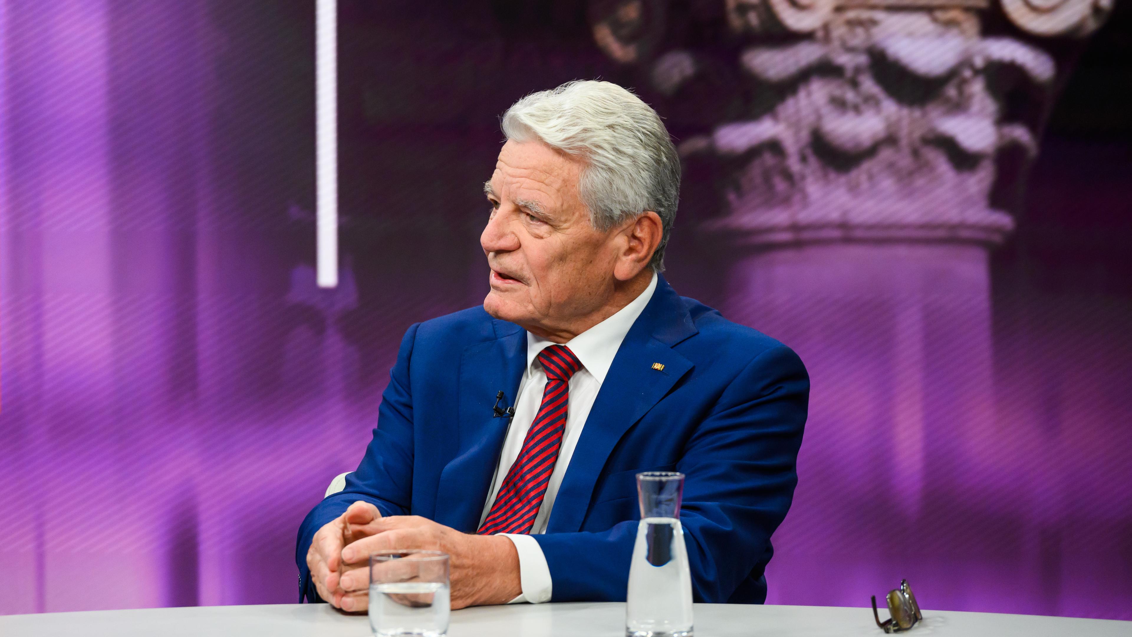 Joachim Gauck bei Maybrit Illner