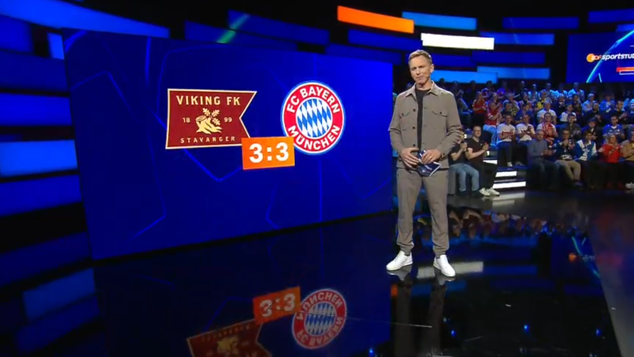 Der ZDF Sportmoderator Jochen Breyer bei der Anmoderation zum Spiel: Viking Stavanger vs. Bayern München