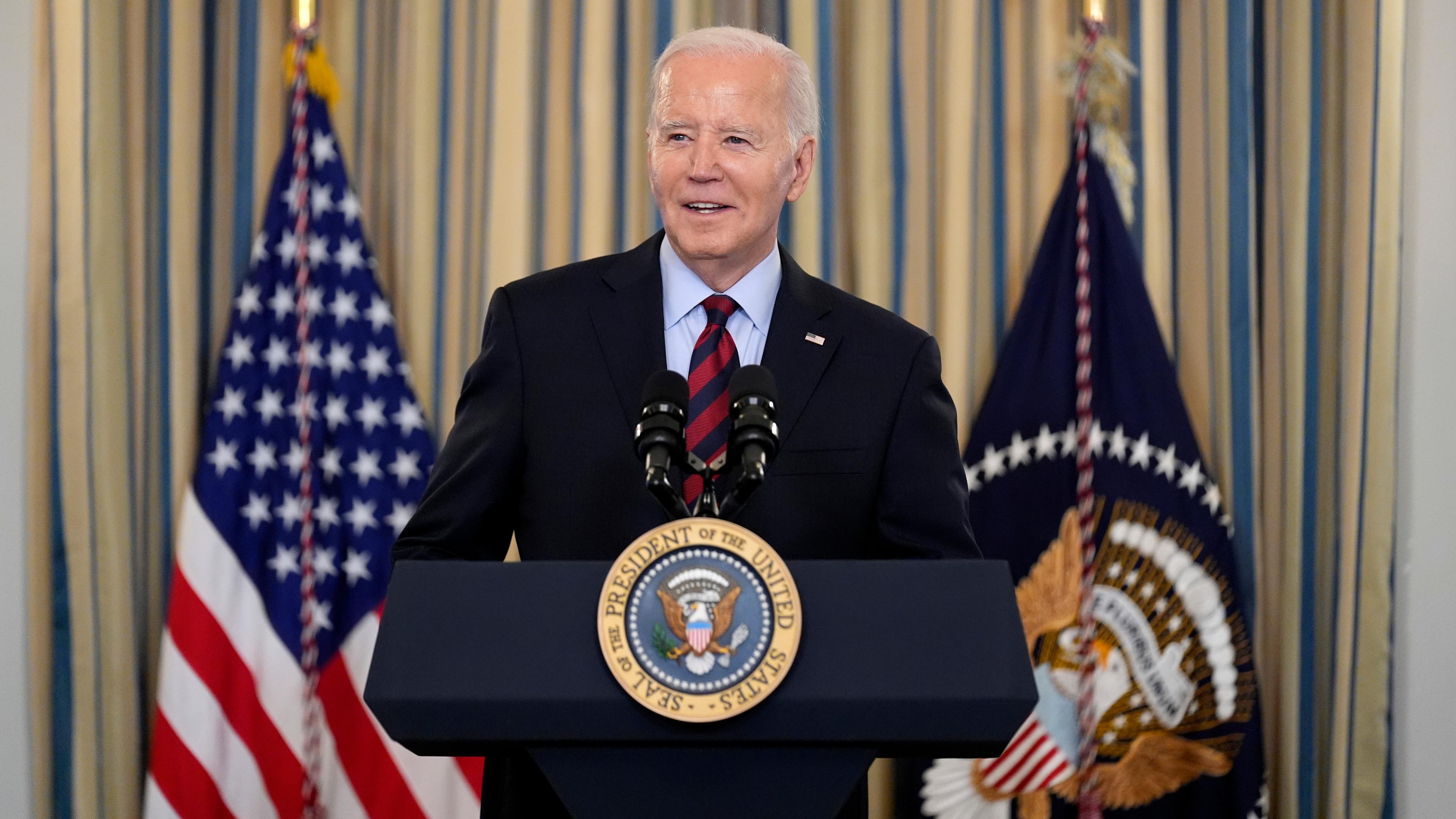 Präsident Joe Biden spricht während einer Sitzung seines Wettbewerbsrates am 05.03.2024.