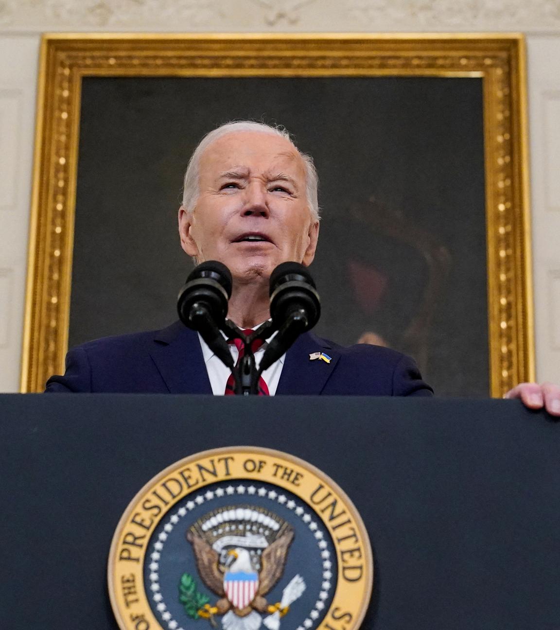 US-Präsident Joe Biden spricht, nachdem er am 24. April 2024 im Weißen Haus in Washington, USA, einen Gesetzentwurf unterzeichnet hat, der der Ukraine neue Hilfe in Milliardenhöhe für ihren Krieg mit Russland vorsieht. 