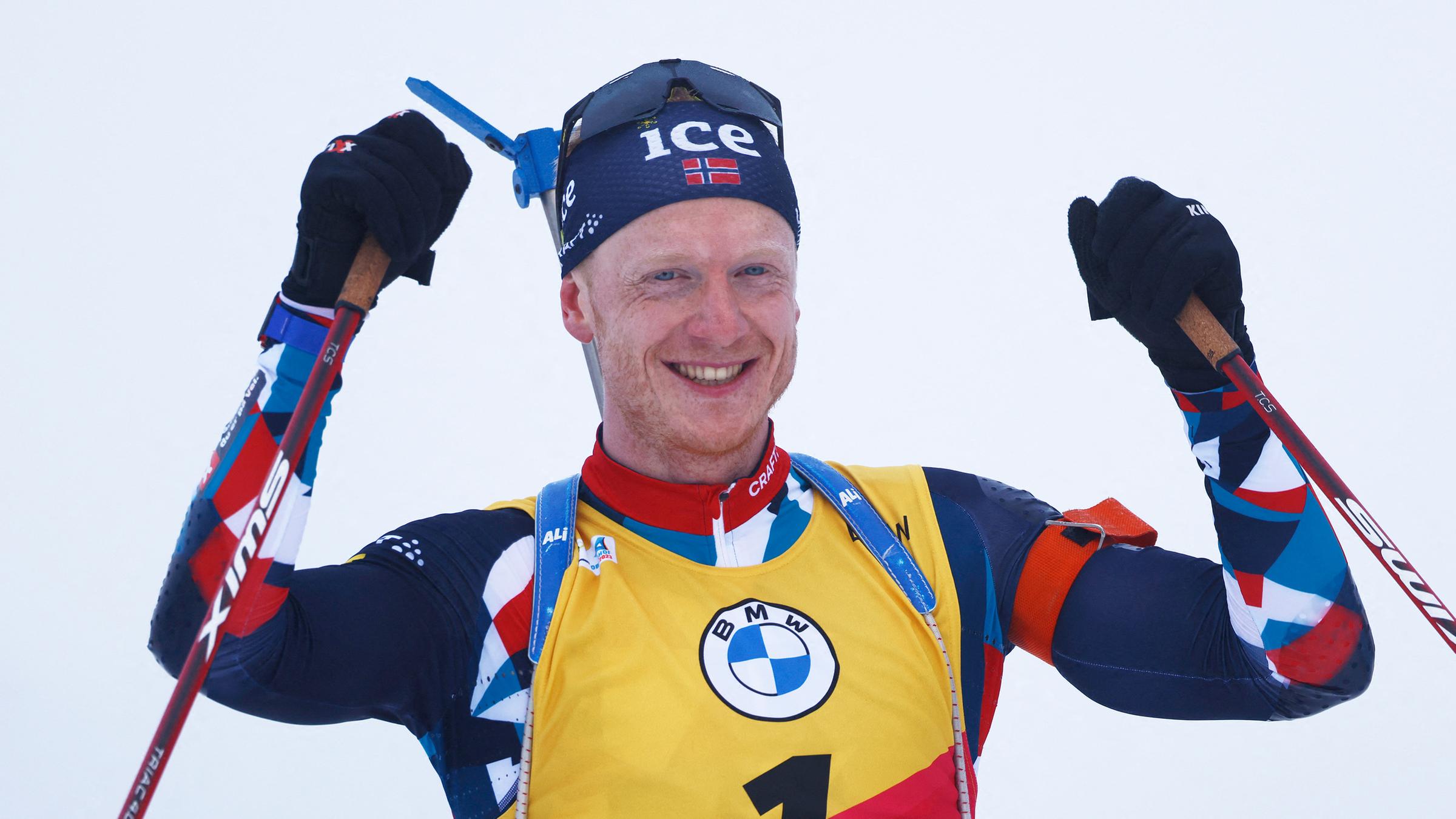 Кубок чемпионат биатлон. Сборная италии по биатлону биатлонисты италии. Биатлонист. Биатлон. Кубок чемпионат биатлон.