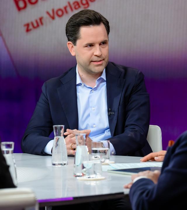 Johannes Winkel bei Maybrit Illner am 30. April 2026