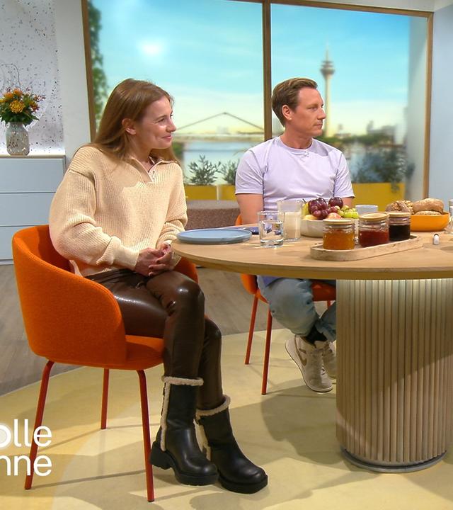 Josefine Preuß und Patrick Kalupa zu Gast zu Gast bei Andrea Ballschuh.