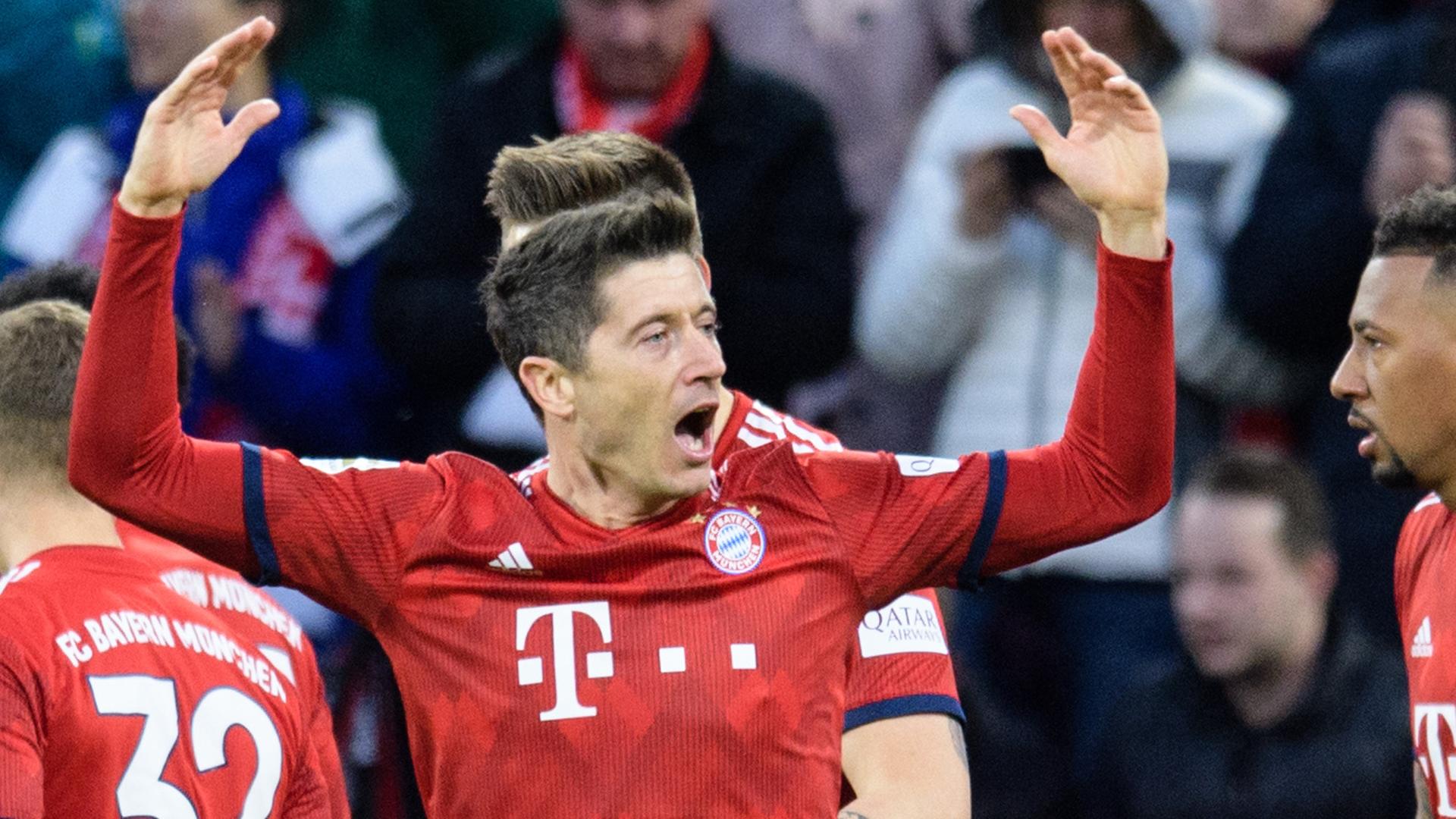 Robert Lewandowski vom FC Bayern München jubelt über seinen Treffer