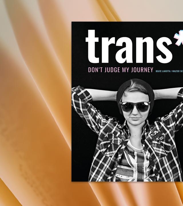 Auf dem Cover des Buches sieht man eine Person mit Sonnenbrille, die ein kariertes Hemd trägt und die Arme hinter dem Kopf verschränkt hat.