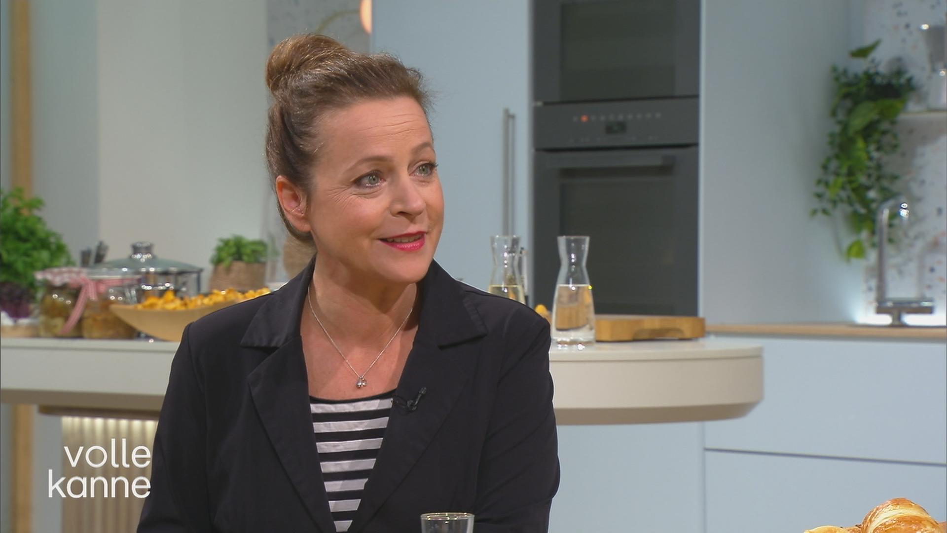Schauspielerin Jule Ronstedt zu Gast bei "Volle Kanne"