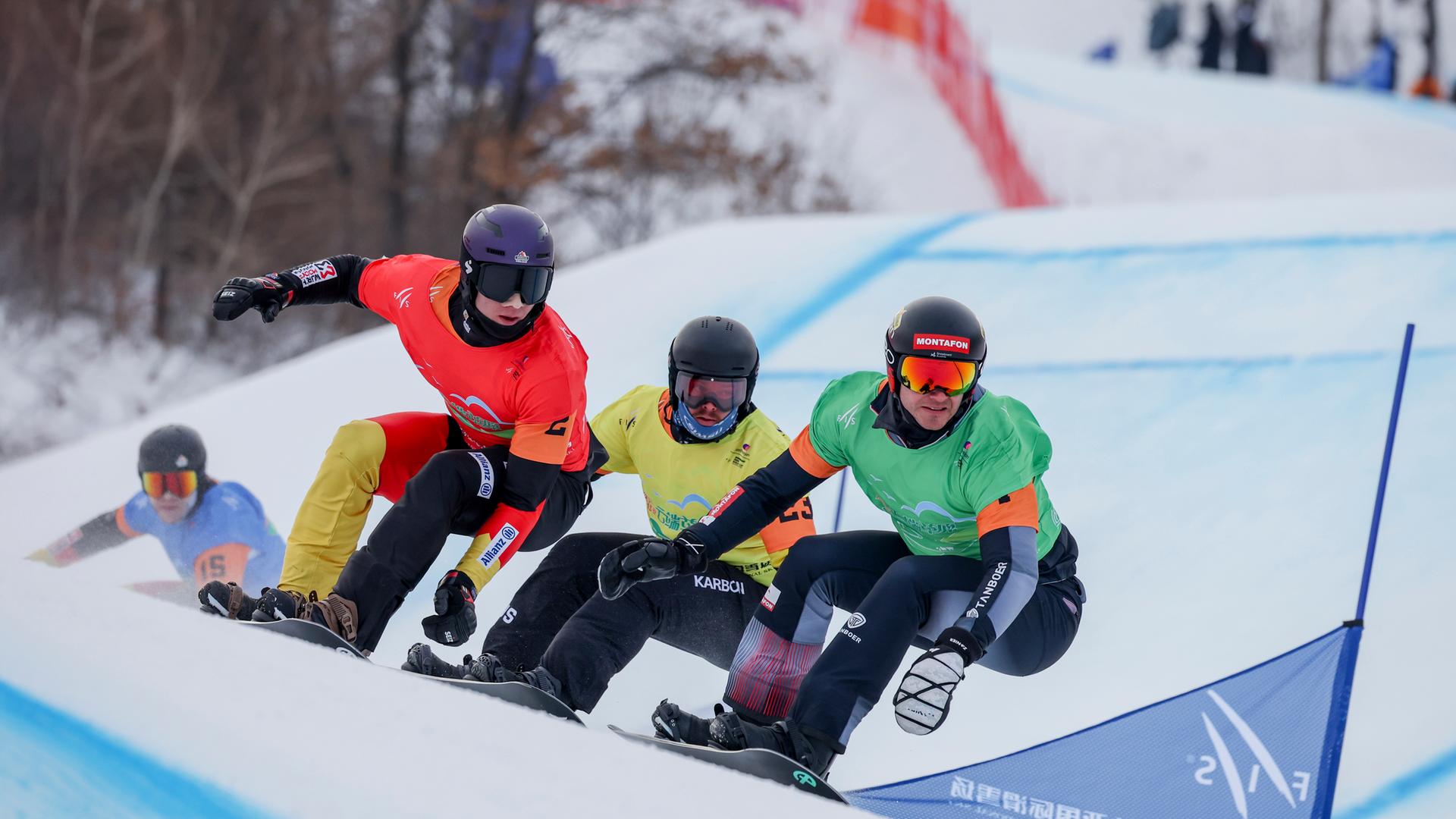Julius REICHLE (Deutschland) , Alessandro HAEMMERLE (Österreich) und Adam LAMBERT (Deutschland) sind in Aktion. 