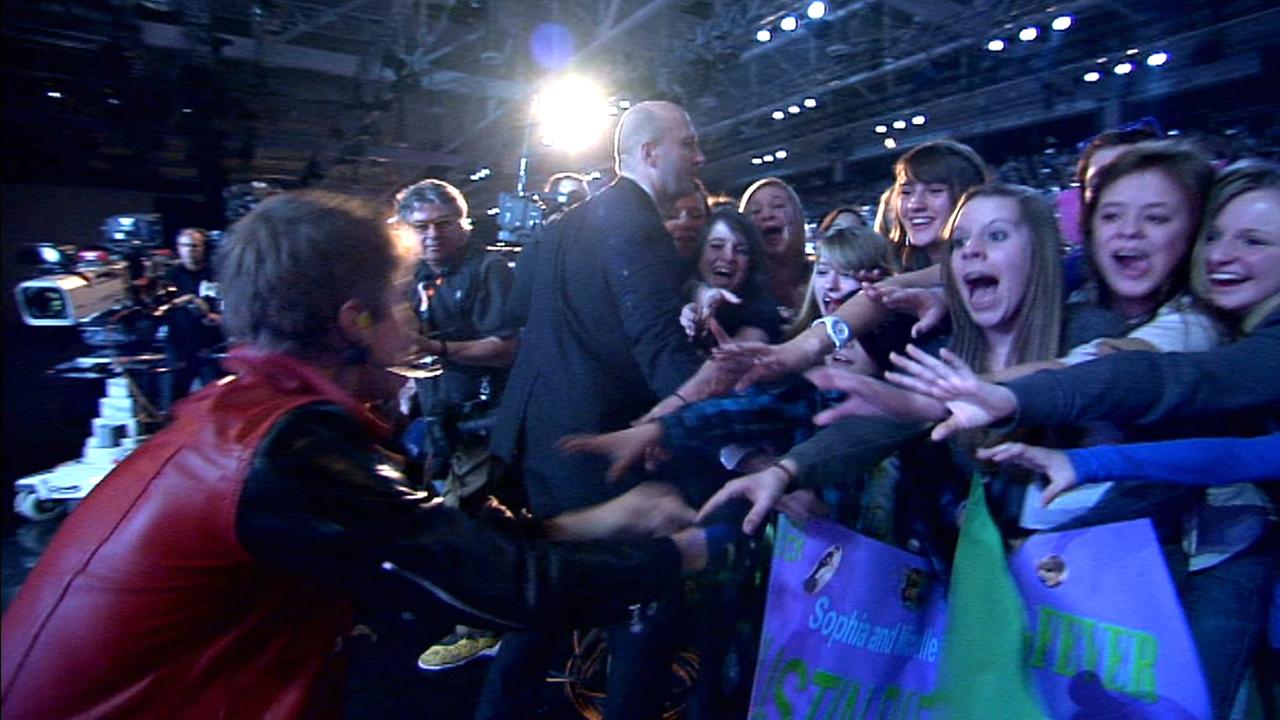 Justin Bieber mit Fans bei Wetten, dass..?