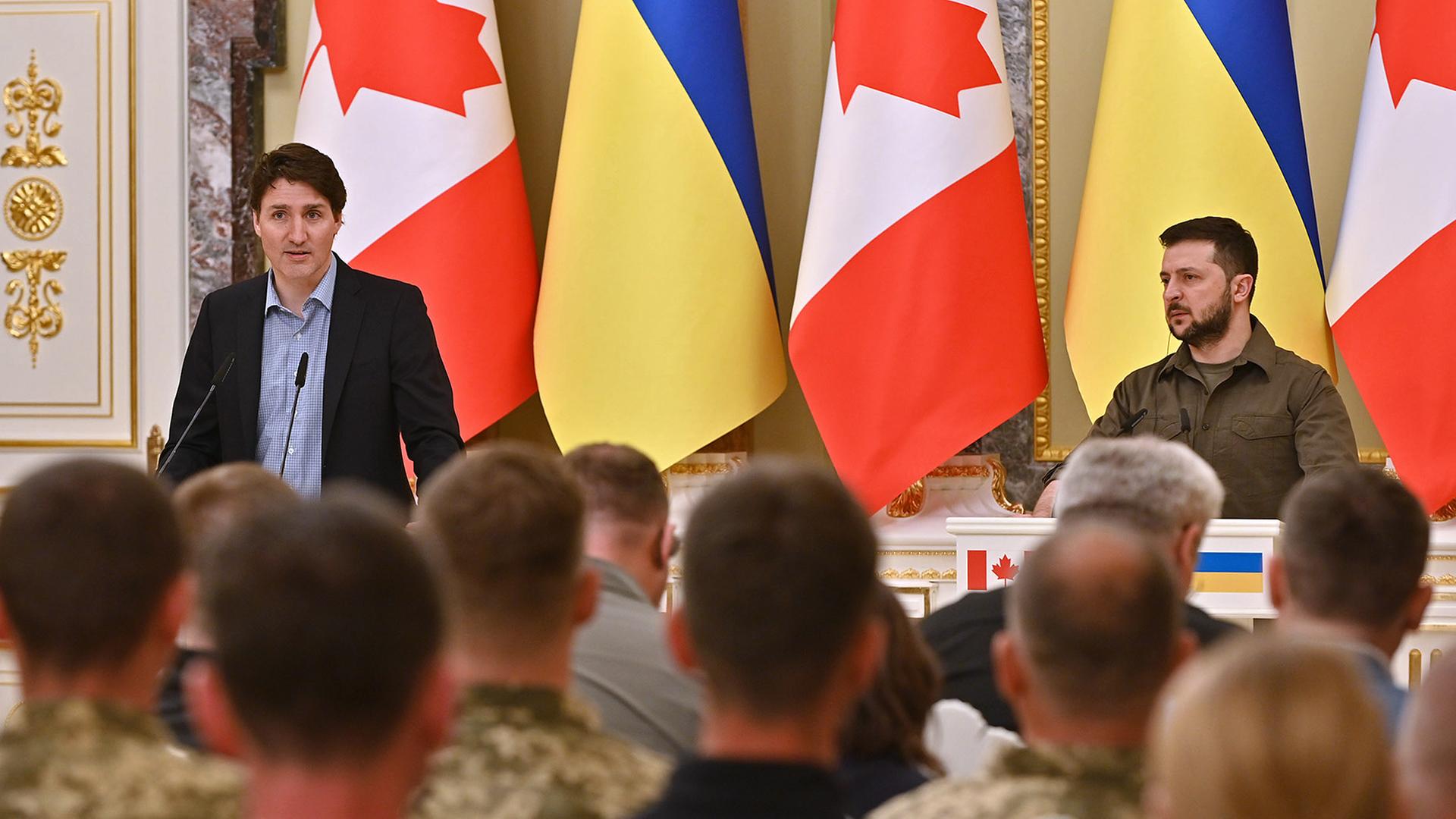 Justin Trudeau und Wolodymyr Selenskyj, aufgenommen am 08.05.2022 in Kiew (Ukraine)