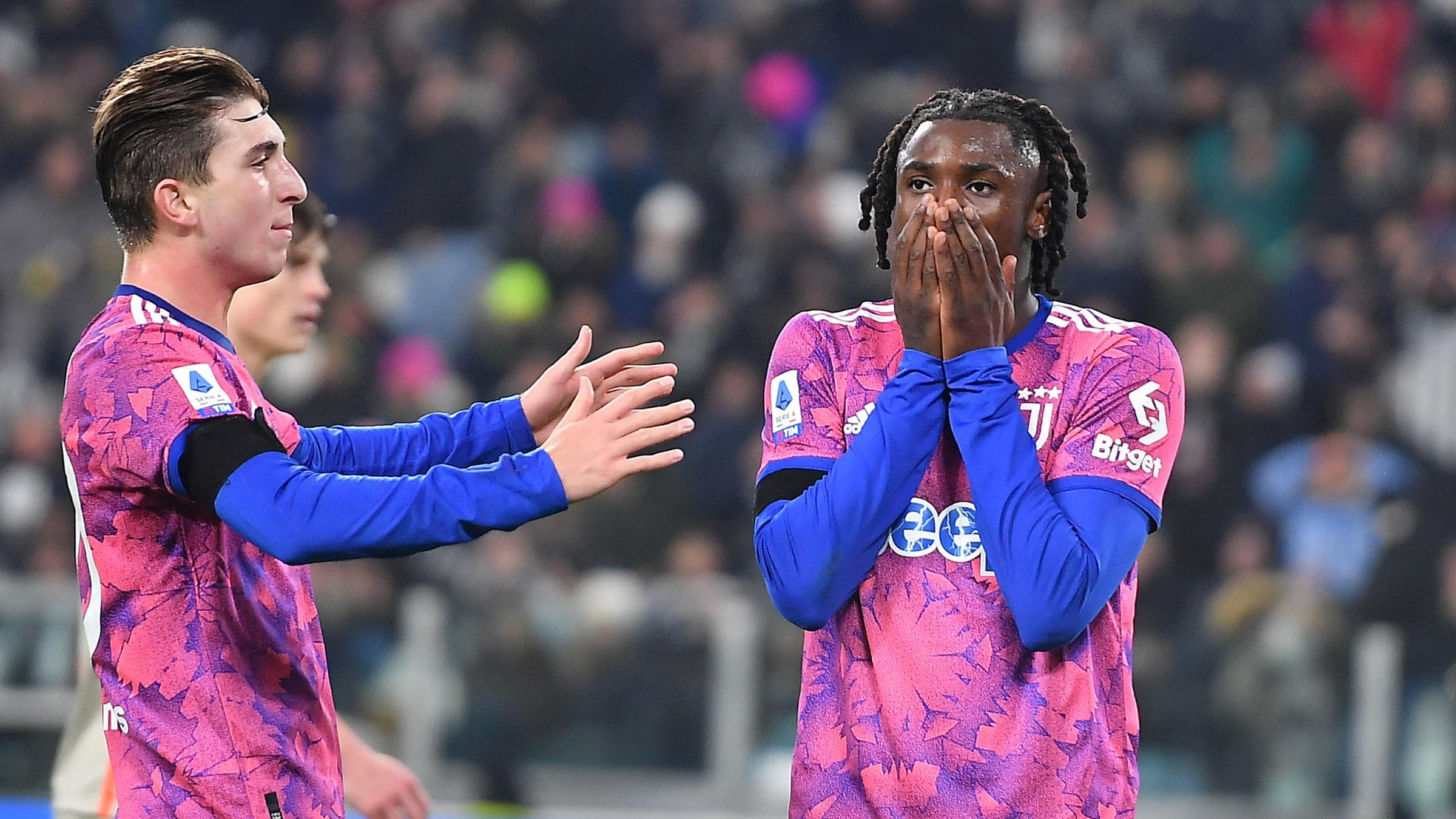 Moise Kean von Juventus Turin hält die Hände vors Gesicht