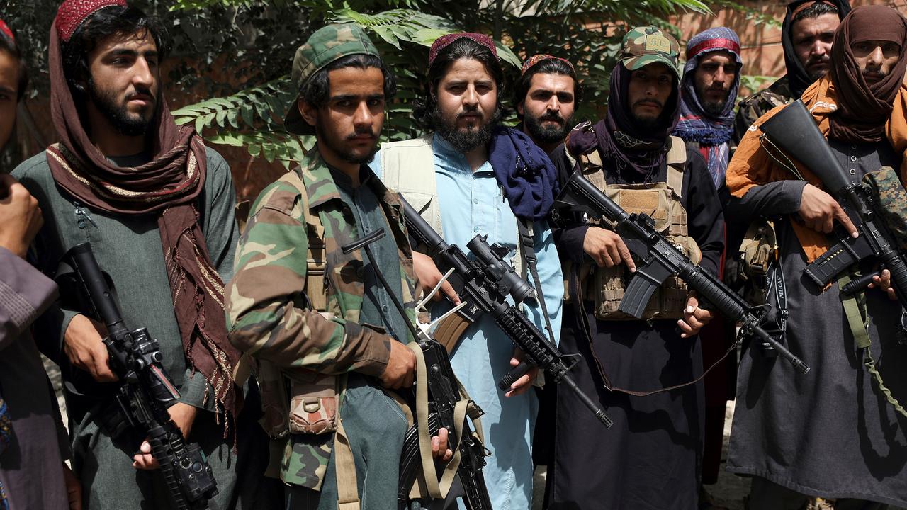 Die Taliban - Dilemma für Facebook und Co.