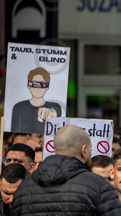 TN: Demonstranten in Hamburg fordern Kalifat