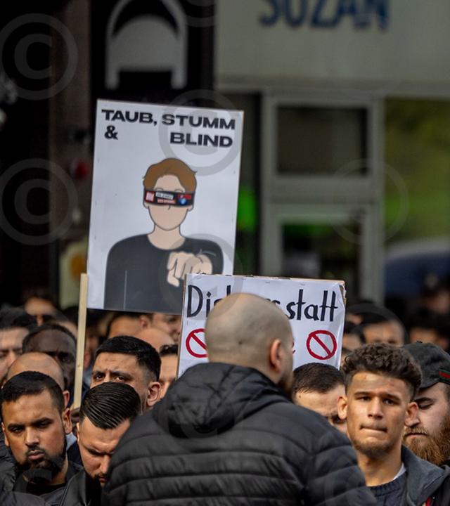 TN: Demonstranten in Hamburg fordern Kalifat