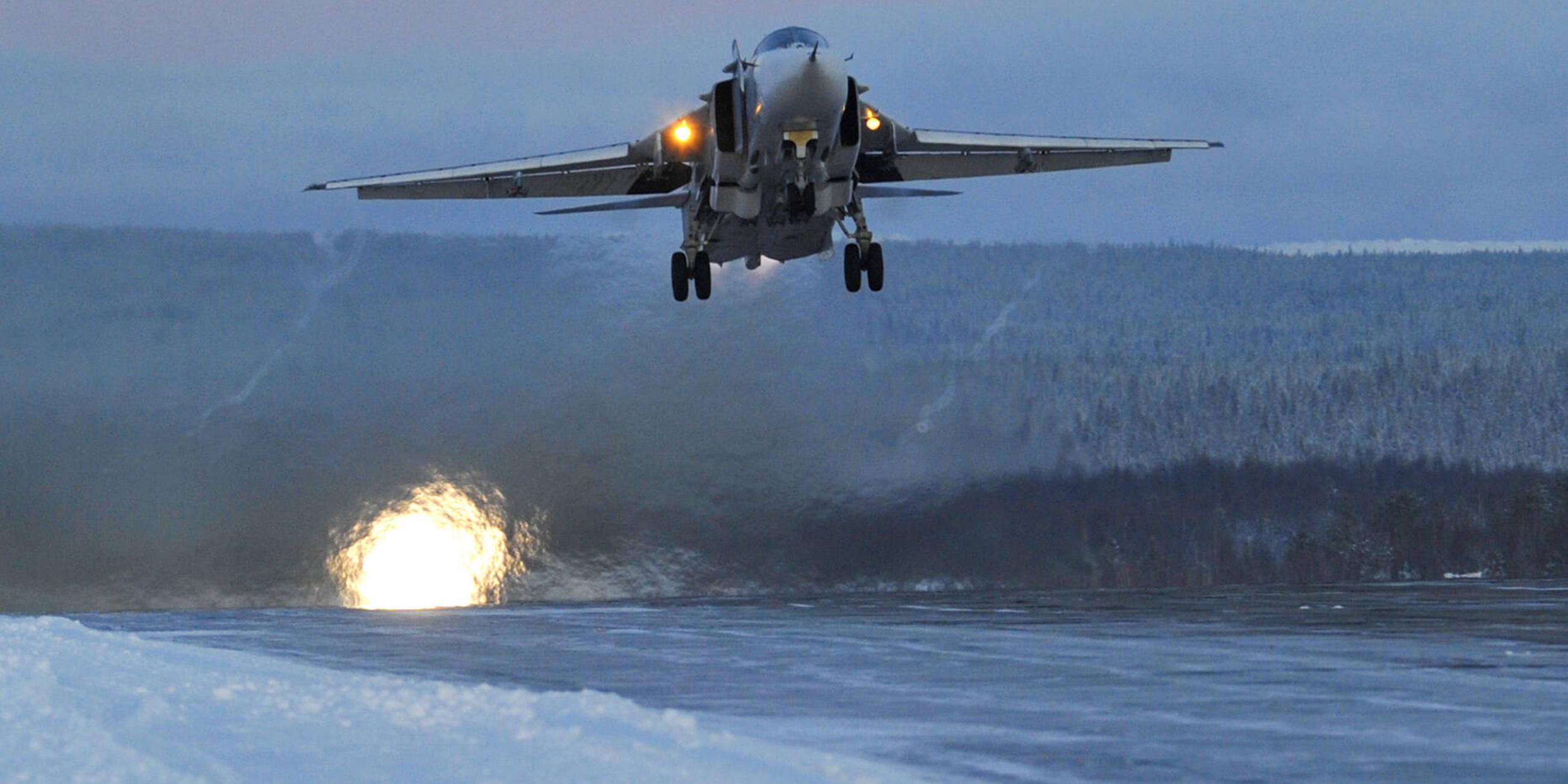 Sukhoi Su-24 Überschallangriffsflugzeug (Archiv 2020)