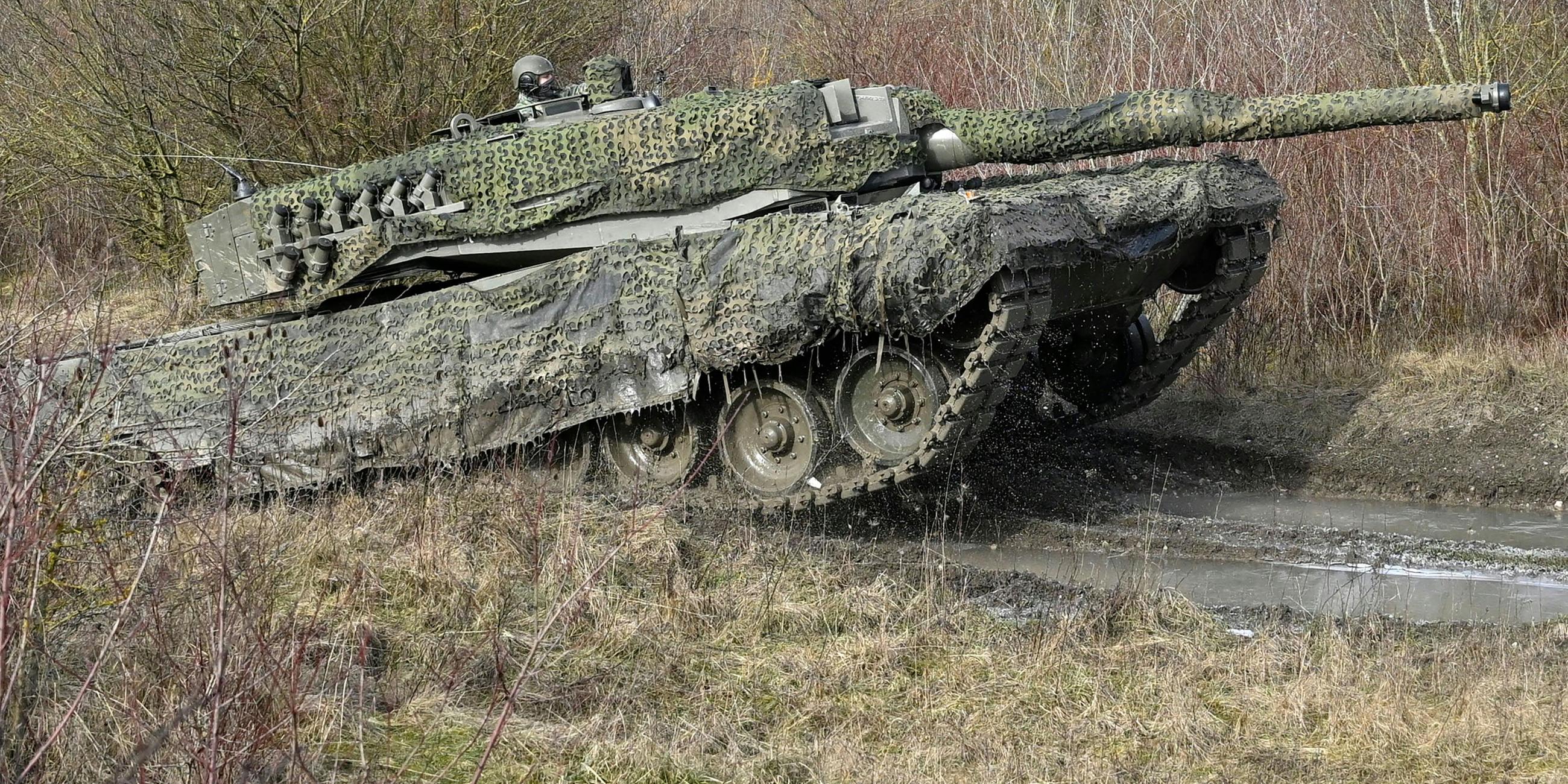 Vorführung des Kampfpanzers "Leopard 2A4" in Wels