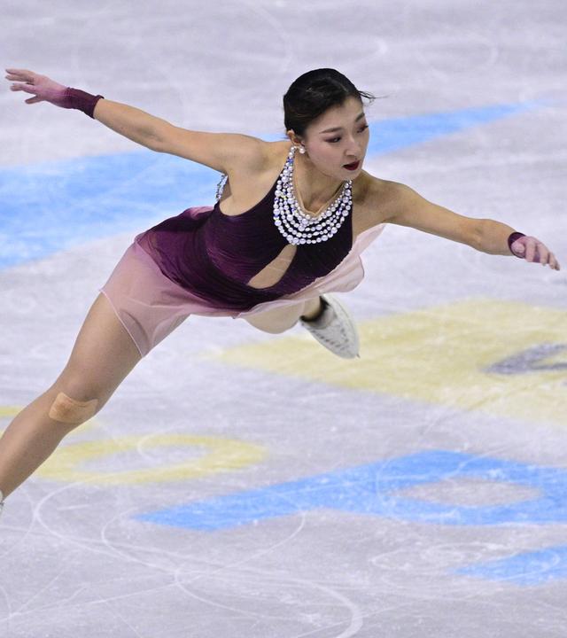 Die japanische Eiskunstläuferin Kaori Sakamoto während ihrem Eiskunstlauf bei der Weltmeisterschaft in Prag
